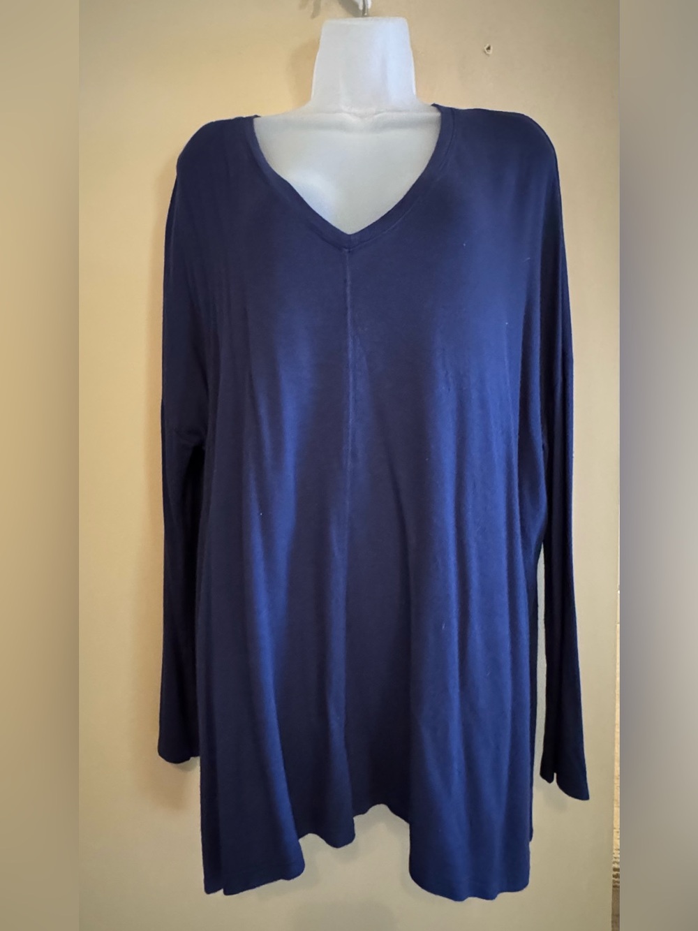Lilly Pulitzer Navy Luxletic Performance V-Neck